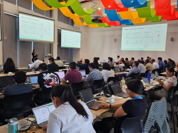 Capacitación de Microsoft Fabric en empresa